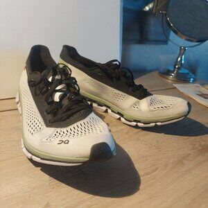 ON Cloudboom 1 Runnings Shoes